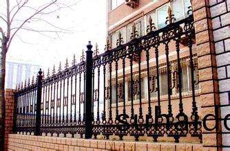 鐵(tie)藝圍(wei)欄安(an)裝案(an)例(li)